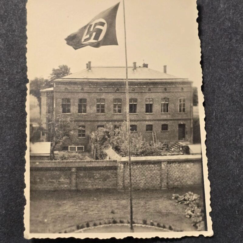 20260621_160155.jpg RARE! Original WWII German Photo Brown House Munich NSDAP Headquarters w Swastika Flag