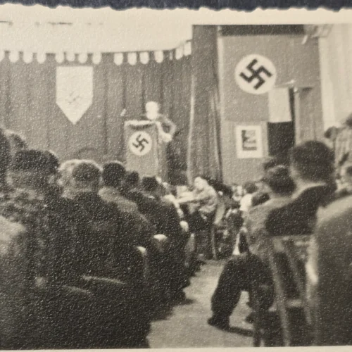 adolf-hitler-early-nsdap-third-reich-speech-w-swastika-and-veterans-logos-ww2-german-photo-02-5d7c36a4 Adolf Hitler?? Early NSDAP Third Reich Speech w Swastika and Veterans Logos WW2 German Photo
