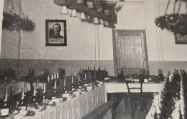 adolf-hitler-portrait-champagne-officers-military-christmas-dinner-setting-ww2-german-phot-02-75fd2f77 Adolf Hitler Portrait - Champagne Officers Military Christmas Dinner Setting WW2 German Photo