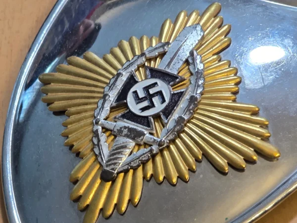 Original WWII Nazi German Third reich NSDAP NSKOV Veterans Flag Bearers Gorget RZM M1/52 Deschler