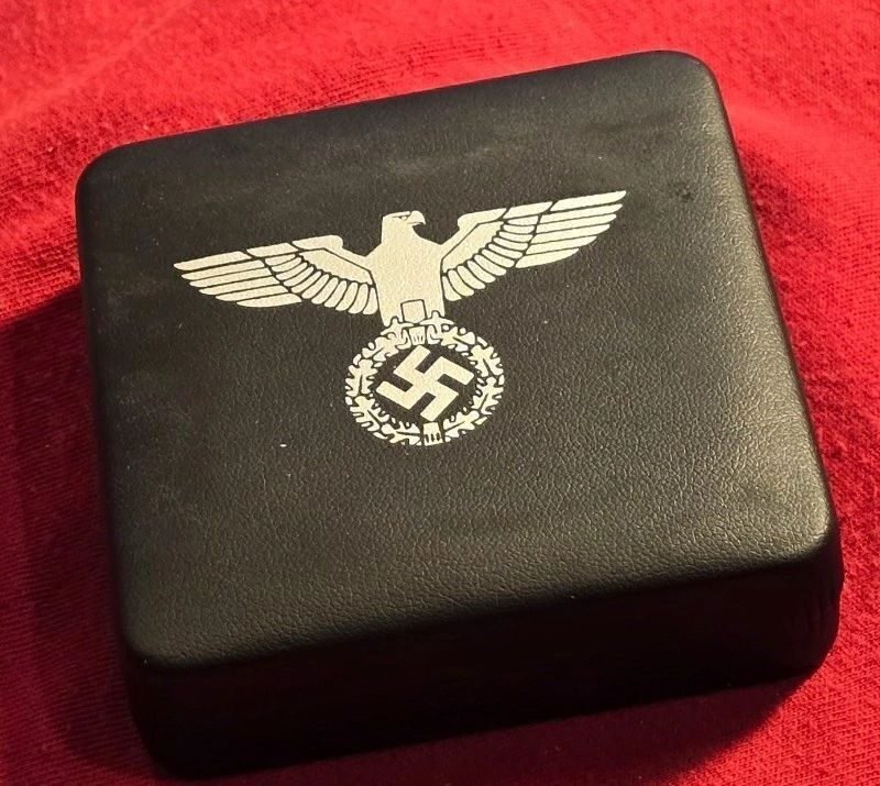 pm4.jpg WW2 Nazi German Third Reich Boxed 24K Gold Plated Panzer Medallion High Quality Die Struck Medal