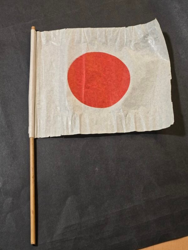 20260329_142401 Original WWII Imperial Japanese Rising Sun Hinomaru Paper Flag Bamboo Pole War Trophy