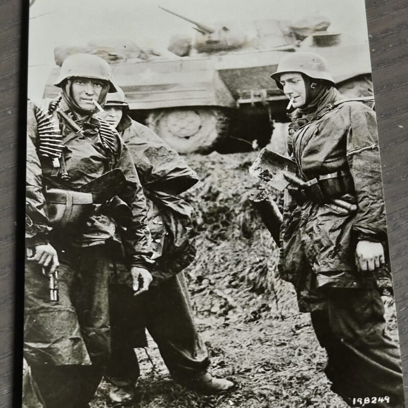 WWII German Luftwaffe Fallschirmjäger Paratroopers Photo