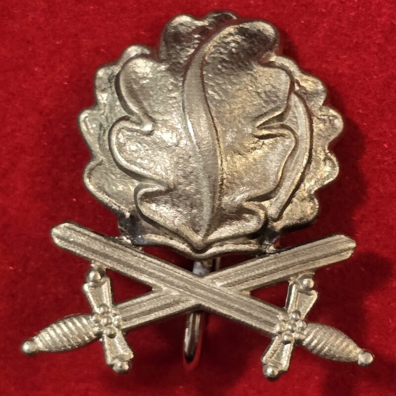 20260708_145035 WW2 German Oak Leaf w swords Badge 800 Silver Steinhauer & Lück Lüdenscheid Pin