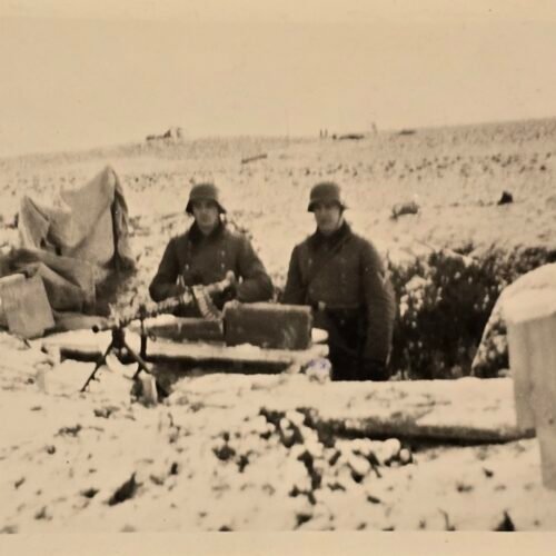 20260807_162147 MACHINE GUNNERS! WWII German Wehrmacht Soldiers Winter Front Snow Position Photo