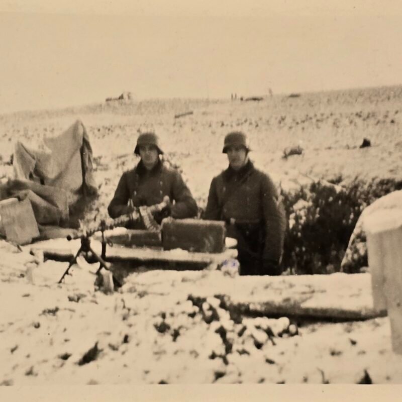 20260807_162147 MACHINE GUNNERS! WWII German Wehrmacht Soldiers Winter Front Snow Position Photo