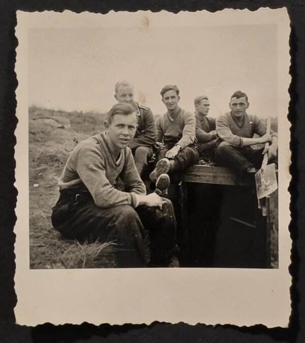 20260822_123251 UNDERGROUND BUNKER FIELD SHOT Wehrmacht soldiers Military WW2 German War Photo