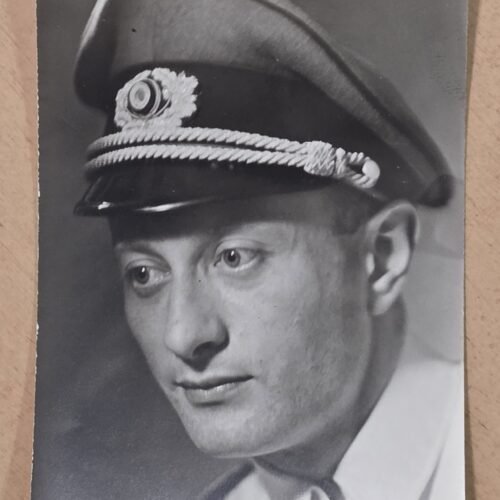 WEIRD Wehrmacht Officer w Visor Cap & No Eagle Insignia Military WW2 German War Photo