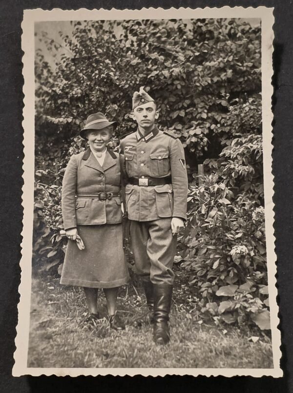 20260822_123458 Wehrmacht Soldier w BDM Frauen Girl w Swastika Brouch Pin WW2 German Military War Photo