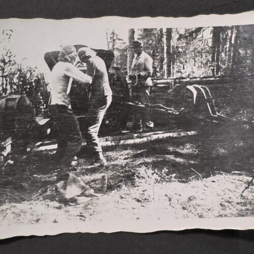 20260822_123548 BATTLE ZONE COMBAT SHOT Wehrmacht soldiers w Artillerie Gun Cannon in the field Military WW2 German War Photo