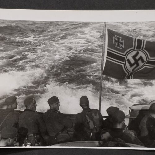 EPIC BATTLE FLAG SHOT! WWII German Wehrmacht Soldiers Aboard Kriegsmarine Ship – Reich War Flag Photo