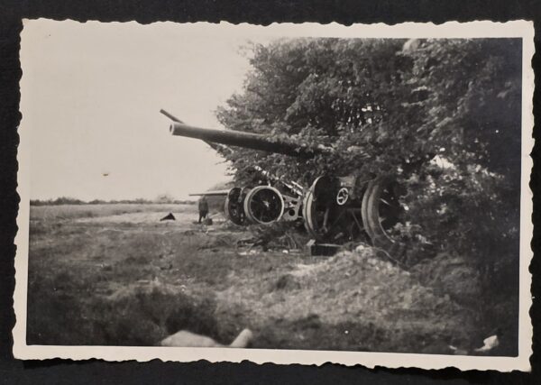 20260902_174032 WWII German Photo – Heavy Artillery Anti Aircraft Gun Cannon in Camouflaged Field Position
