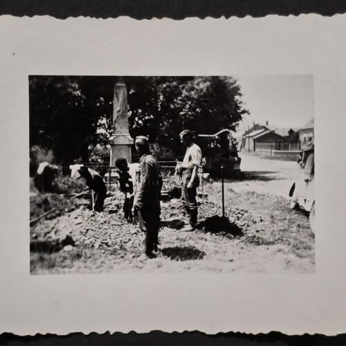 20260902_174047 KIA Fallen Soldiers WWII German Photo – Soldiers Digging Graves for Comrades Burial Detail