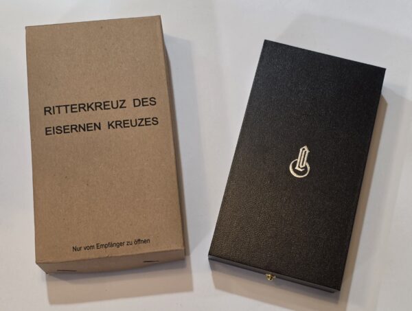20260906_124636 WWII German Knight’s Cross Ritterkreuz Deluxe LDO Presentation Case w/ Outer Box