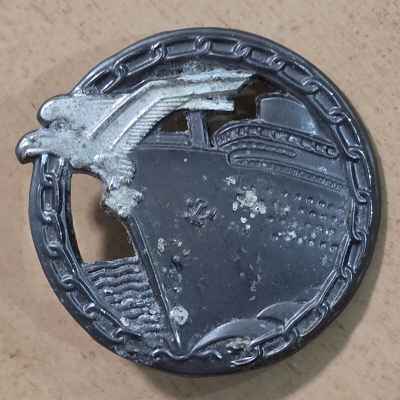 20260916_161302 WW2 German Kriegsmarine Blockade Runner Badge Medal Schwerin Berlin