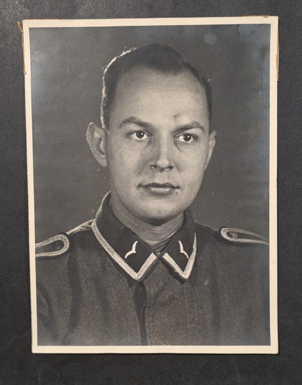20260916_165004 HUGE WW2 German Luftwaffe Soldiers Military studio portrait photo 1943