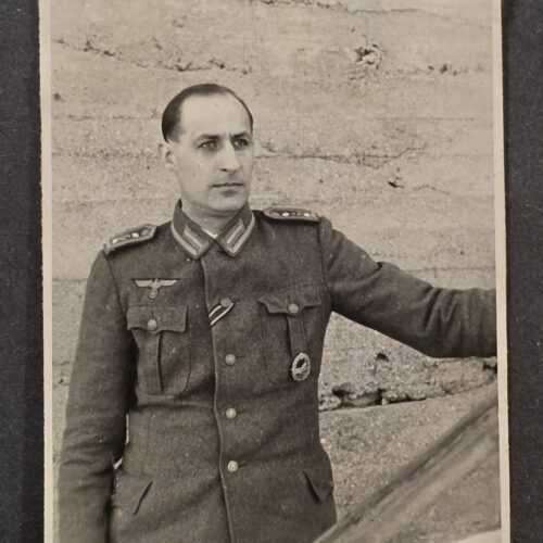 20260924_133609 Interesting WW2 German Military Photo Wehrmacht Soldier w Kriegsmarine Destroyer Badge