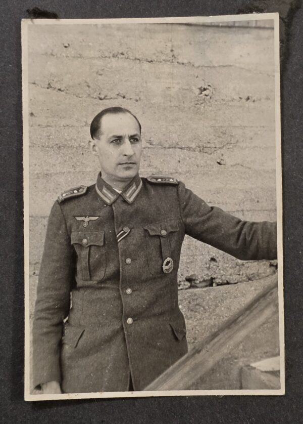 20260924_133609 Interesting WW2 German Military Photo Wehrmacht Soldier w Kriegsmarine Destroyer Badge