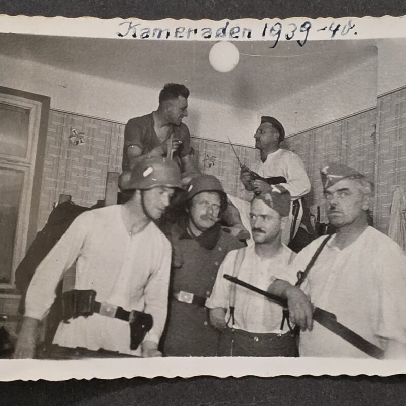 Kameraden 1939-40 WWII German Wehrmacht Military Soldiers Barracks Photo