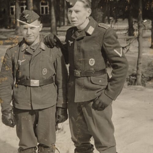 20260924_135342 Luftwaffe Soldiers w Radio Operator Air Gunners Patch WWII German Military Photo