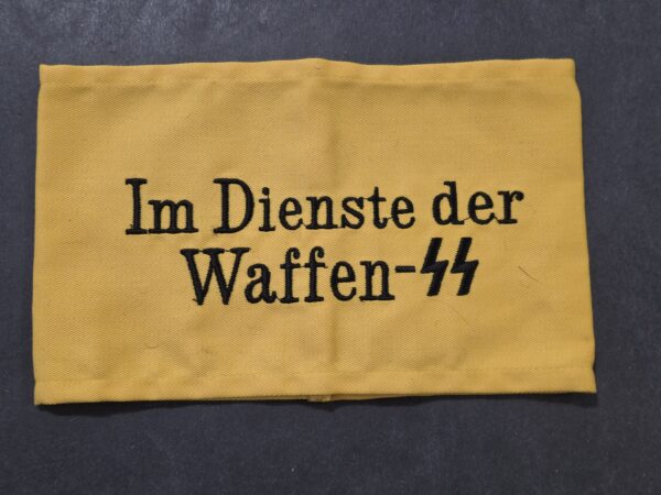 WW2 Nazi German Waffen SS Armband Im Dienste der Waffen-SS