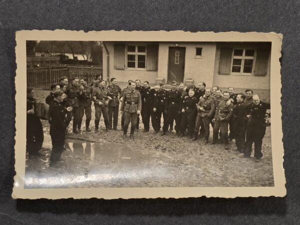 20260928_165455 PANZER TANK OPERATORS Wehrmacht Soldiers group pose WW2 German Military Photo