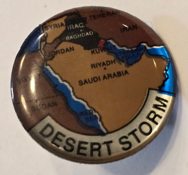 WW2 WWII United States Military Operation Desert Storm Iraq Baghdad Saudi Button