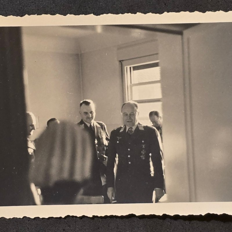 g1 WOW! Rare German Photo Luftwaffe General Knight’s Cross EK1 Iron Cross Spange Pilots Badge!