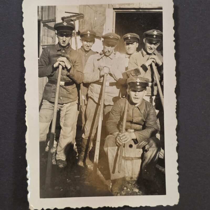 20261007_155333 WWII WW2 German Early RAD Reichsarbietsdienst Soldiers Labor Division Photo