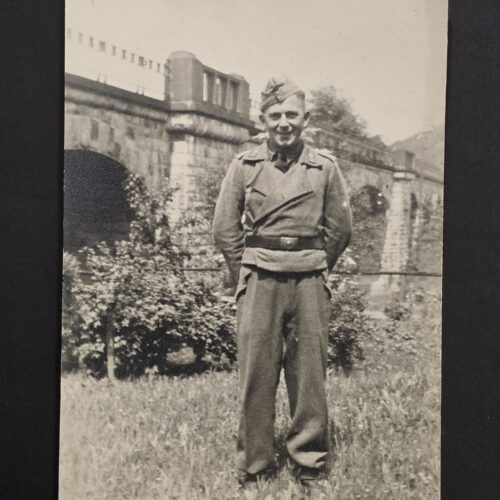 20261007_155846 WW2 German Large Sized Luftwaffe Soldiers Pose Military Wartime Photo
