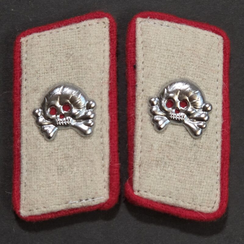 Luftwaffe Hermann Goring Goering Panzer Tank Armored Division WW2 German Collar tabs w Totenkopf Skulls