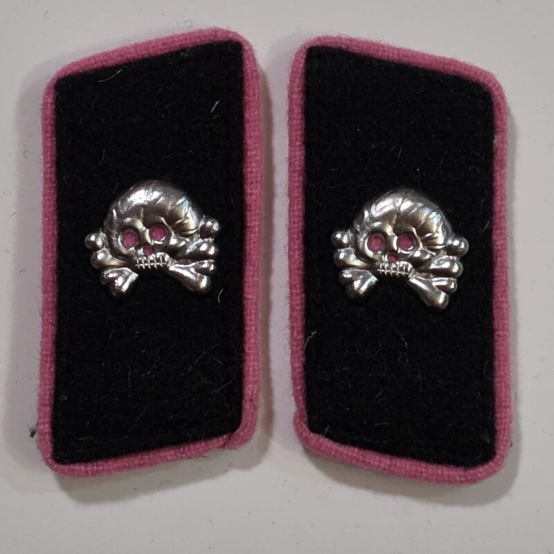 Wehrmacht Heer Anti-Tank Pink Piping Panzer Tank Armored Division WW2 German Collar tabs w Totenkopf Skulls